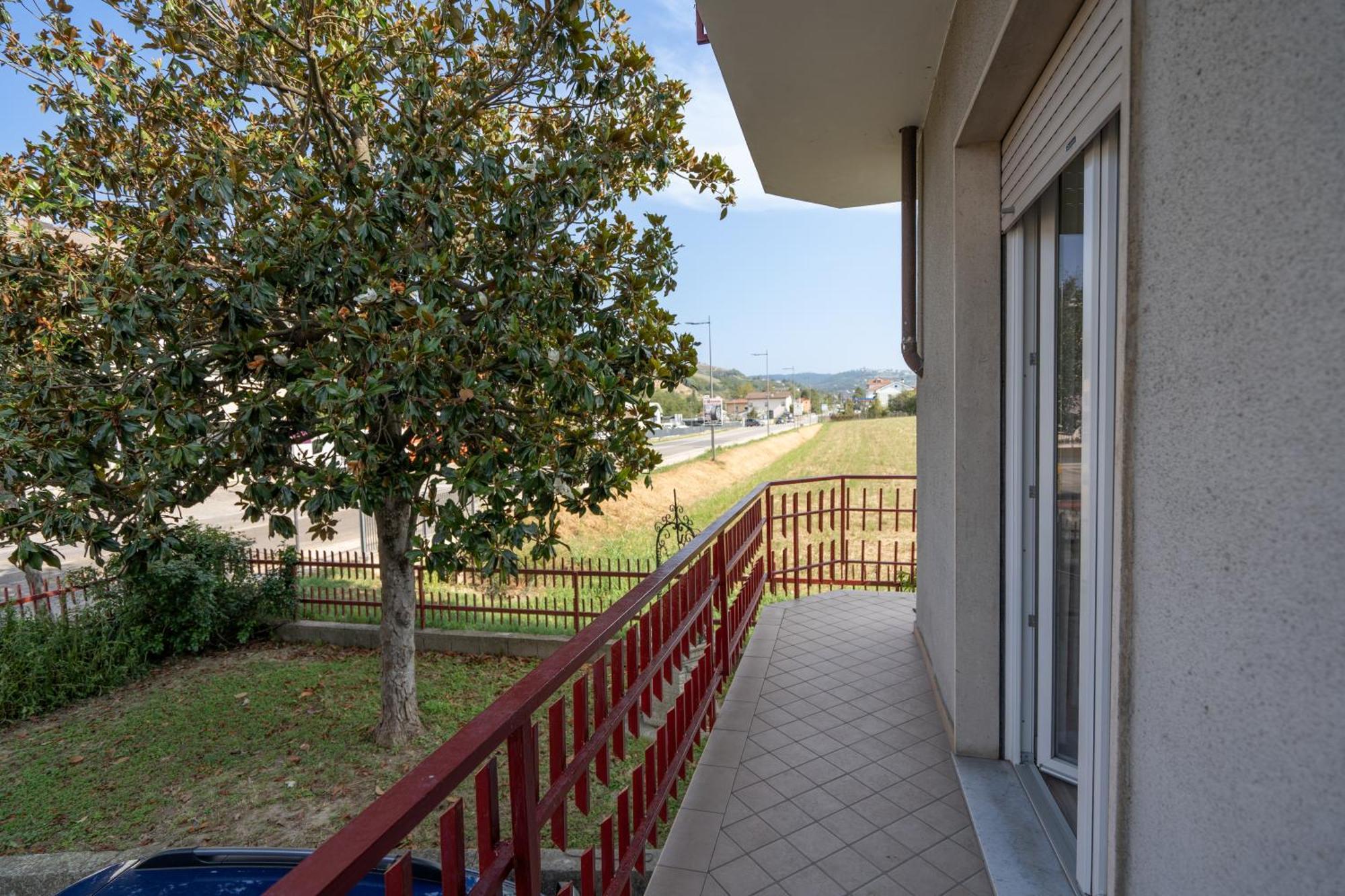 Apartament Private Parking, With Hill View Alba  Zewnętrze zdjęcie