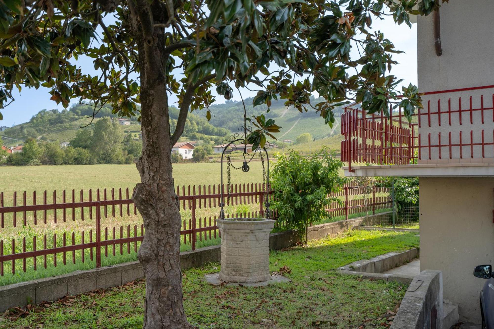 Apartament Private Parking, With Hill View Alba  Zewnętrze zdjęcie